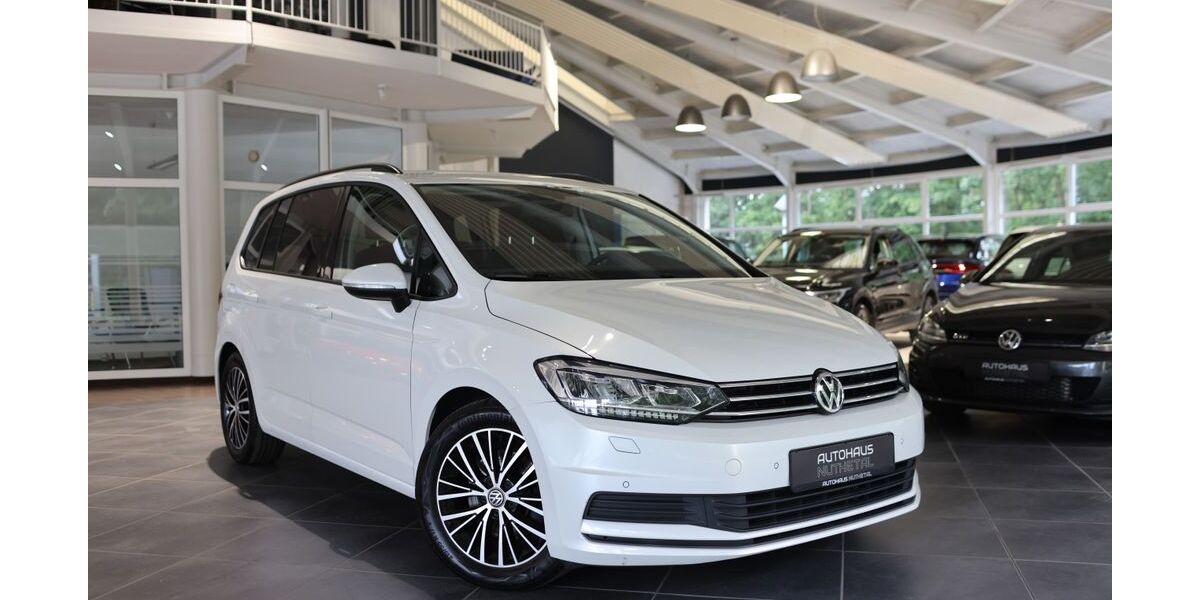 VW Touran 94.369 km 16.980 &euro; Nuthetal 14558