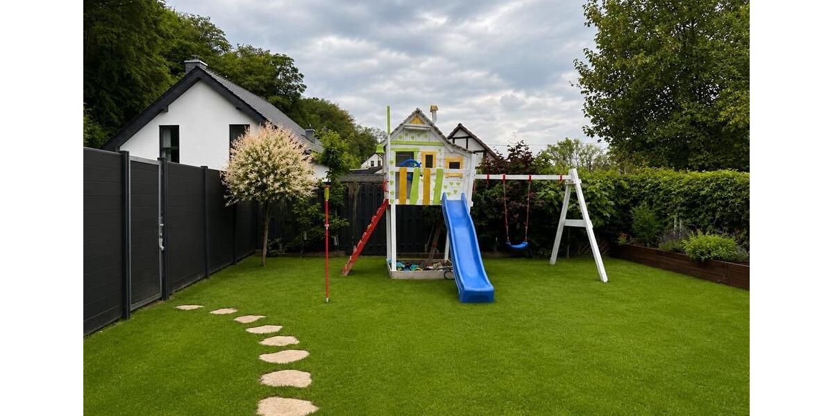 Reihenhaus Hennef (Sieg) - 5 Zimmer, 125 m&sup2;, 620.000&euro; | Angebot:26828695