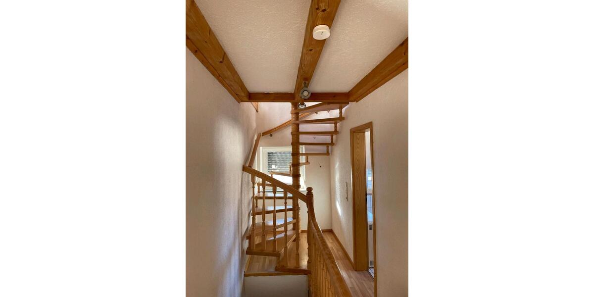 Dachgeschoßwohnung Blieskastel - 4.5 Zimmer, 120 m&sup2;, 750&euro; | Angebot:26665692