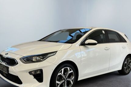 Kia ceed / Ceed 64.814 km 17.778 &euro; Brandenburg 14770