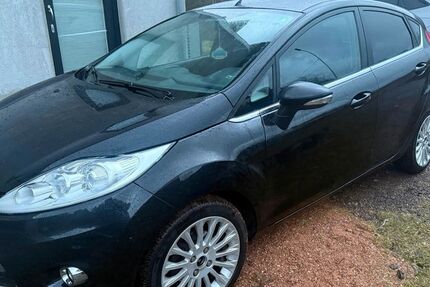 Ford Fiesta 190.000 km 4.500 € Schwalbach 66773