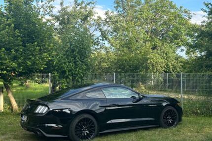 Ford Mustang 126.500 km 22.999 &euro; Frankfurt am Main 60435