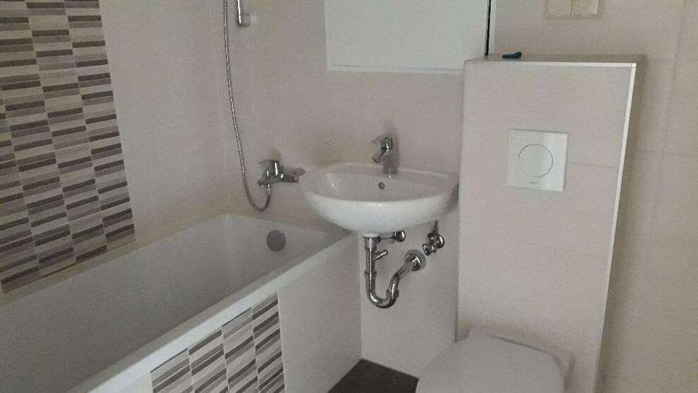 Wohnung zum Mieten in Bernburg 225,68 € 36.4 m²