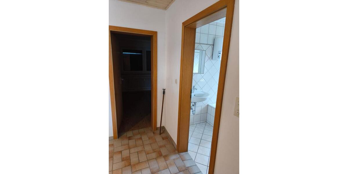 Dachgeschoßwohnung Neuss Holzheim - 3 Zimmer, 75 m&sup2;, 850&euro; | Angebot:25942582