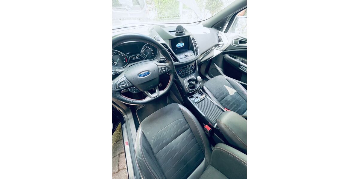 Ford Kuga 115.000 km 14.900 &euro; Maxsain 56244