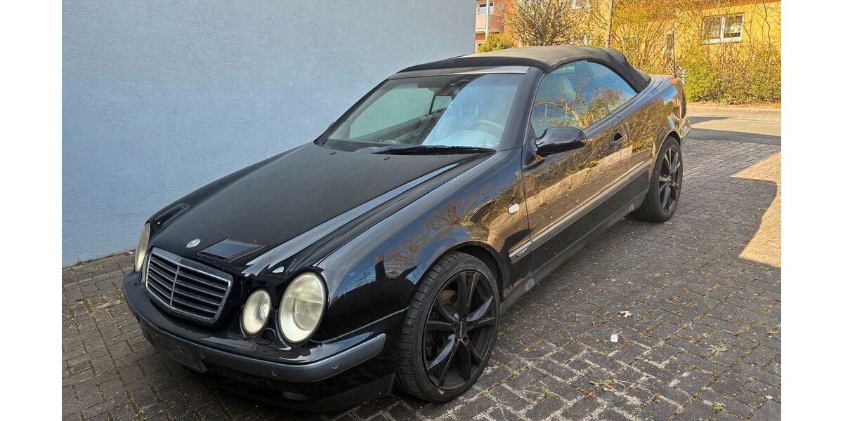 Mercedes-Benz CLK 230 276.746 km 2.400 &euro; Seukendorf 90556