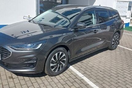 Ford Focus 15.000 km 23.990 &euro; Rüsselsheim 65428