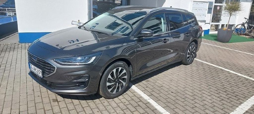 Ford Focus 15.000 km 24.990 € Rüsselsheim 65428