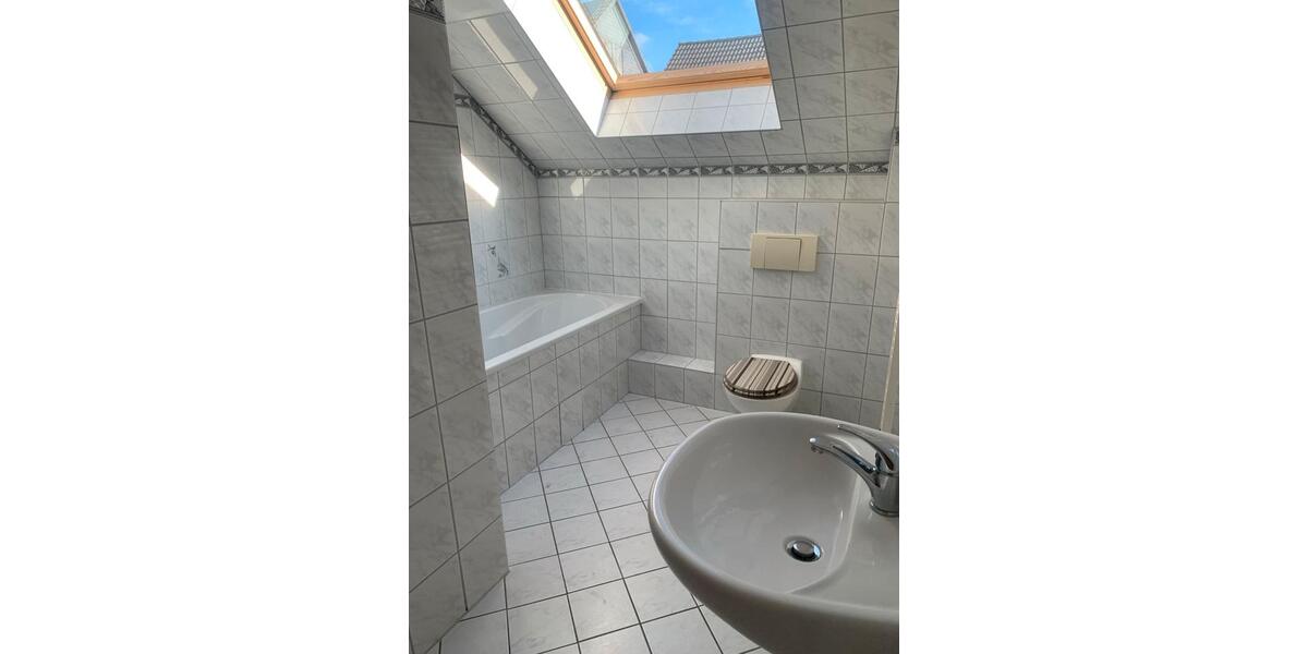 Mehrfamilienhaus, Wohnhaus Witten - 12 Zimmer, 85 m&sup2;, 1.300&euro; | Angebot:24242261