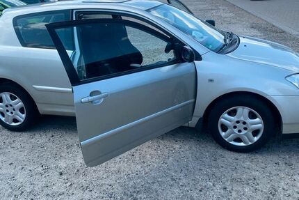 Toyota Corolla 198.000 km 2.350 &euro; Wolfenbüttel 38302