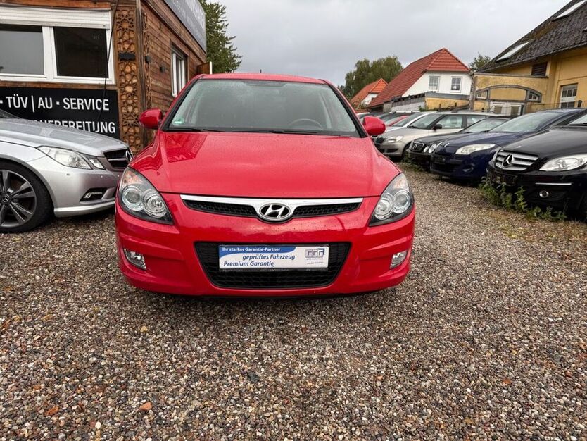 i30