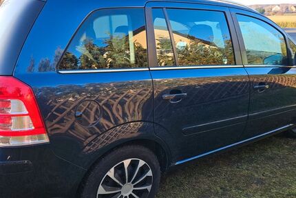 Opel Zafira 151.320 km 5.700 &euro; Trebbin 14959