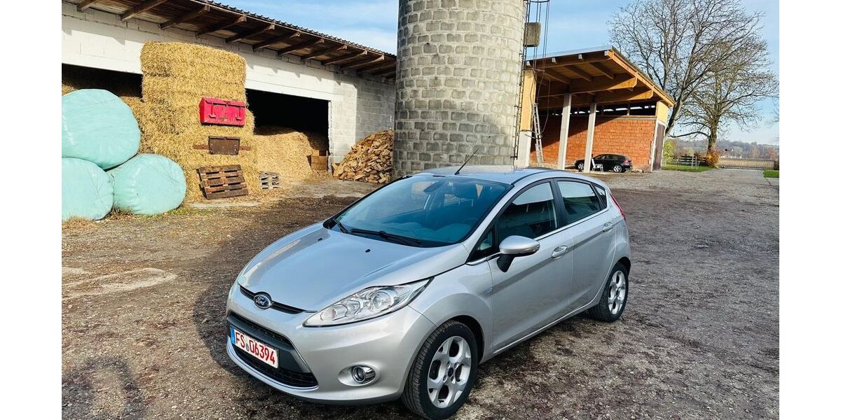 Ford Fiesta 190.000 km 2.999 € Neufahrn 85375