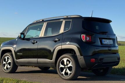 Jeep Renegade 51.000 km 22.700 &euro; Hamburg 22085