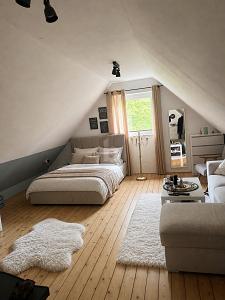 NATURNAH LEBEN, OHNE NACHBARN, ALLEINLAGE - Einfamilienhaus Neu Wulmstorf | Angebot:26608984