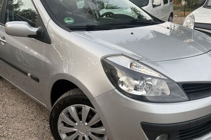 Renault Clio 148.394 km 3.290 &euro; Berlin 13089