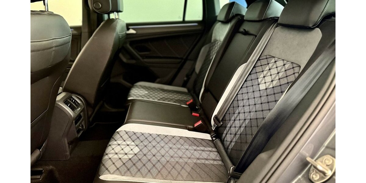 VW Tiguan R-Line / Pano / Kamera / KeylessGO 29.000 km 40.990 &euro; Mönchengladbach 41066