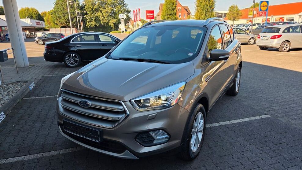 Ford Kuga 98.000 km 12.999 € Salzkotten 33154