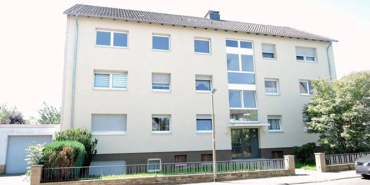 Renovierte und helle Erdgeschosswohnung mit Balkon in stadtnaher Wohnlage 2 zimmer