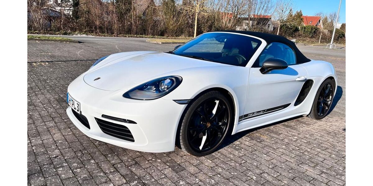 Porsche Boxster 9.000 km 64.450 &euro; Lübeck 23560