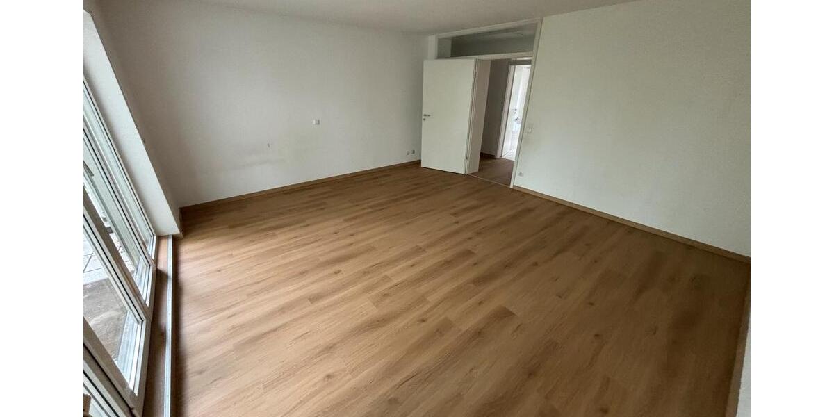 Hochparterre Hanau Großauheim - 3 Zimmer, 90 m&sup2;, 1.615&euro; | Angebot:26663185
