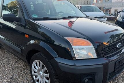 Ford Fusion 194.500 km 1.950 &euro; Leverkusen 51371