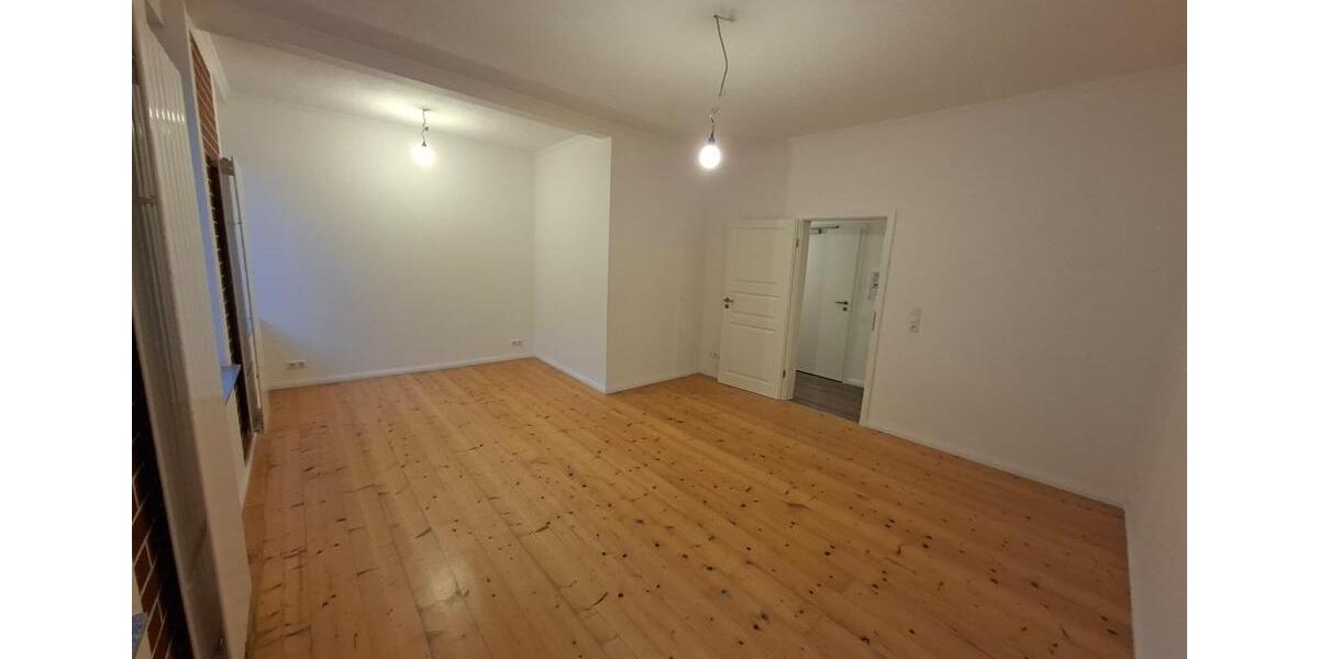 Etagenwohnung Schönebeck (Elbe) - 4 Zimmer, 106 m&sup2;, 800&euro; | Angebot:25052594