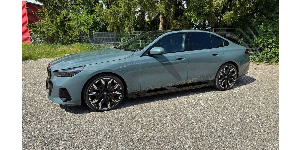 BMW i5 20.000 km 59.600 &euro; Gundelfingen 89423