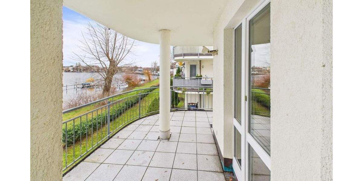 Erste Reihe - Stilvolles Wohnen mit Wasserblick in Berlin-Köpenick 3 zimmer