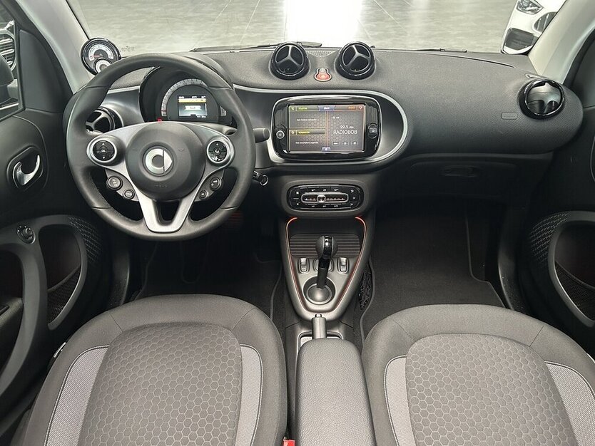 ForTwo EQ CABRIO EXCLUSIVE-22KW-RÜCKFAHRKAMERA