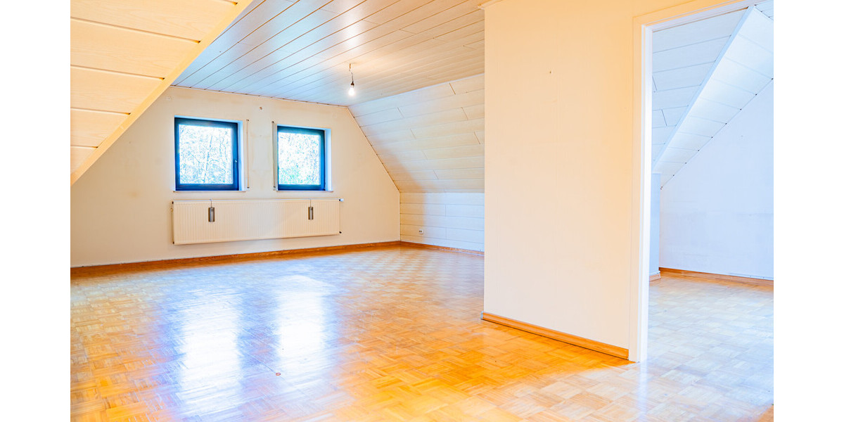 Vielseitiges Zweifamilienhaus mit tollem Garten – Wohnen & Gestalten nach eigenen Vorstellungen! 7 zimmer