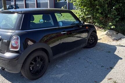Mini ONE 199.325 km 2.500 &euro; Fürstenzell 94081