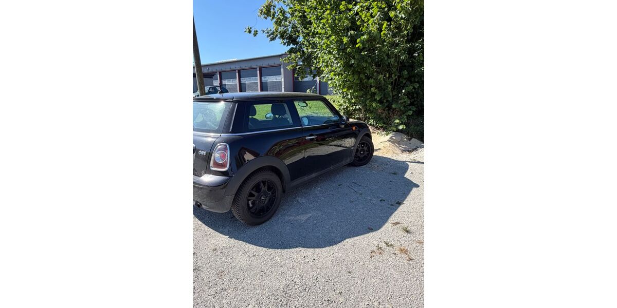 Mini ONE 199.325 km 2.500 &euro; Fürstenzell 94081