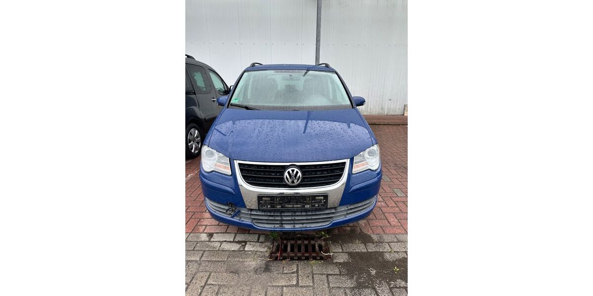 VW Touran 255.000 km 1.100 &euro; Aurich 26605