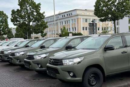 Toyota Hilux 76.500 km 37.950 &euro; Bonn 53177