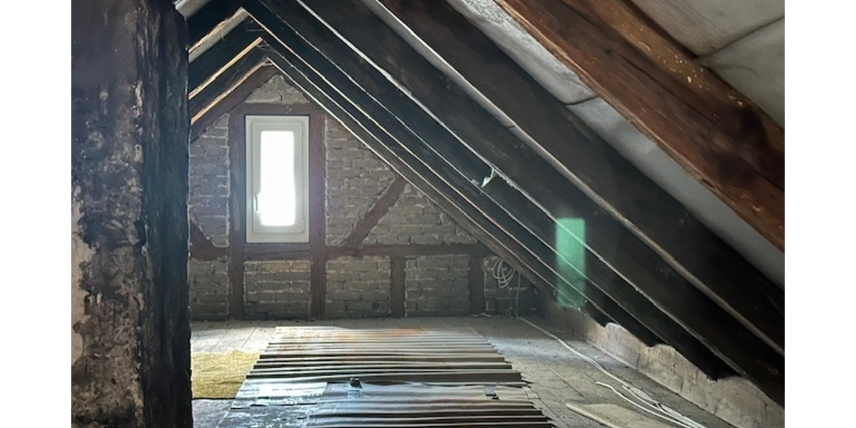 Massives Wohnhaus mit tollen Blick auf Schloß Könitz - Einfamilienhaus Unterwellenborn OT Könitz Könitz | Angebot:16297790