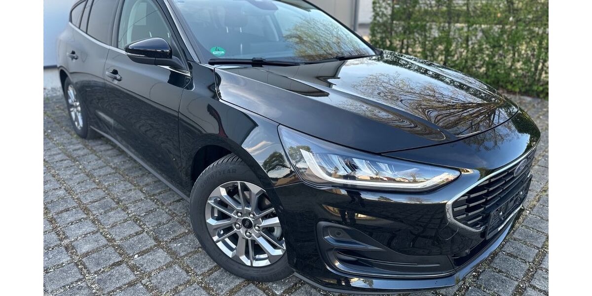 Ford Focus 24.000 km 20.990 &euro; Dinkelscherben 86424