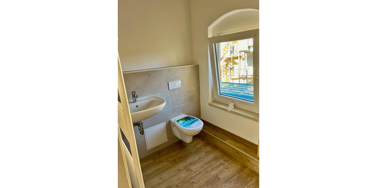 Etagenwohnung Gröditz - 3 Zimmer, 100 m&sup2;, 650&euro; | Angebot:26335100