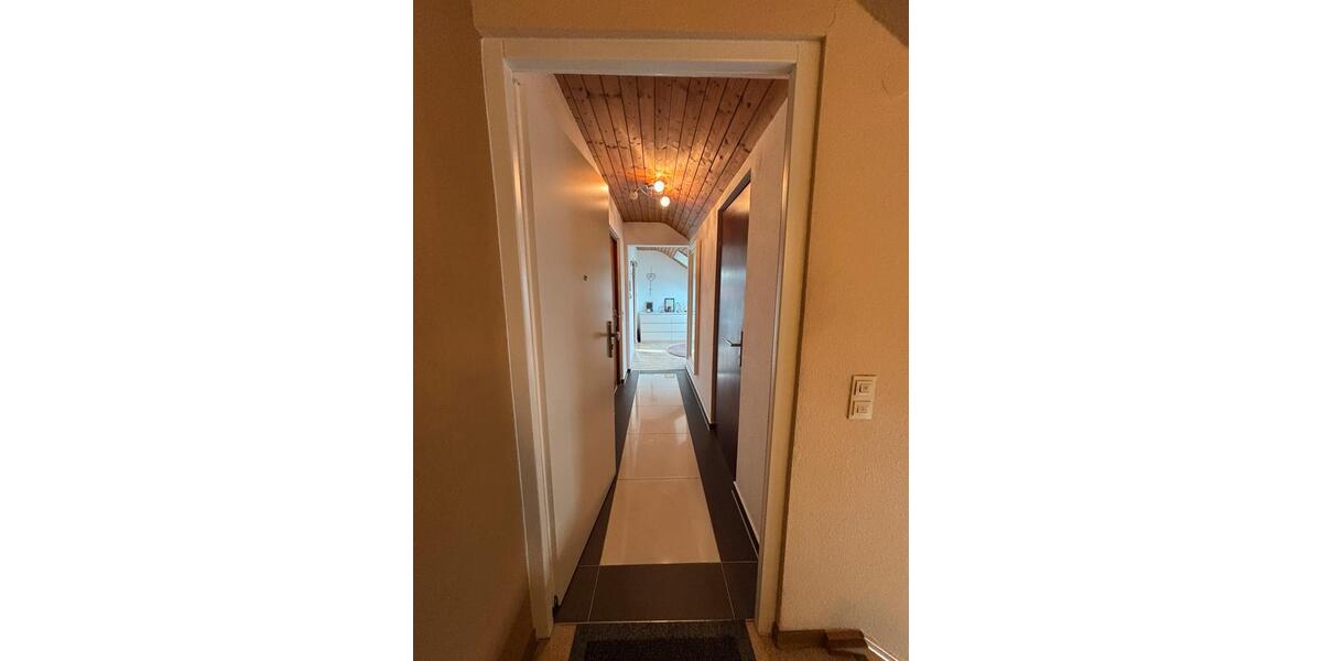 Dachgeschoßwohnung Sulzbach an der Murr - 2.5 Zimmer, 61 m&sup2;, 189.000&euro; | Angebot:25757706