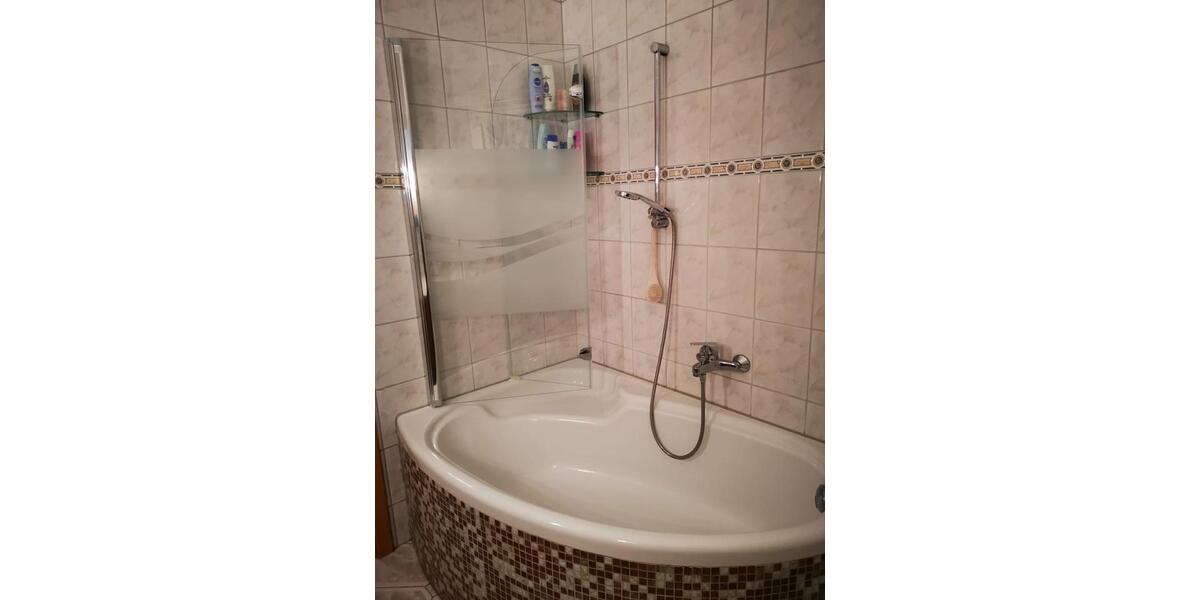 Vollunterkellertes Reihenmittelhaus mit separater Garage 4 zimmer