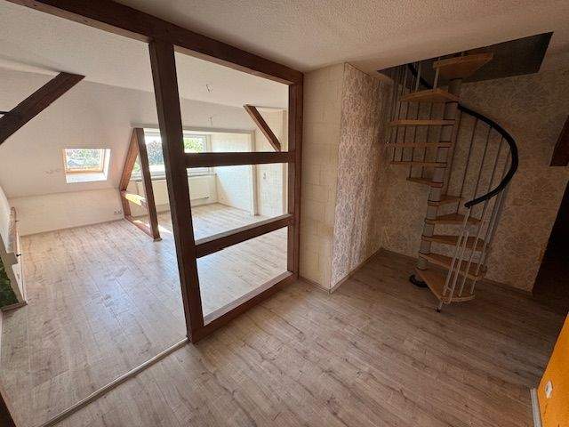 M6DGli - Gemütliche 2,5-Zimmer-Dachgeschosswohnung im Herzen von Mügeln 2 zimmer