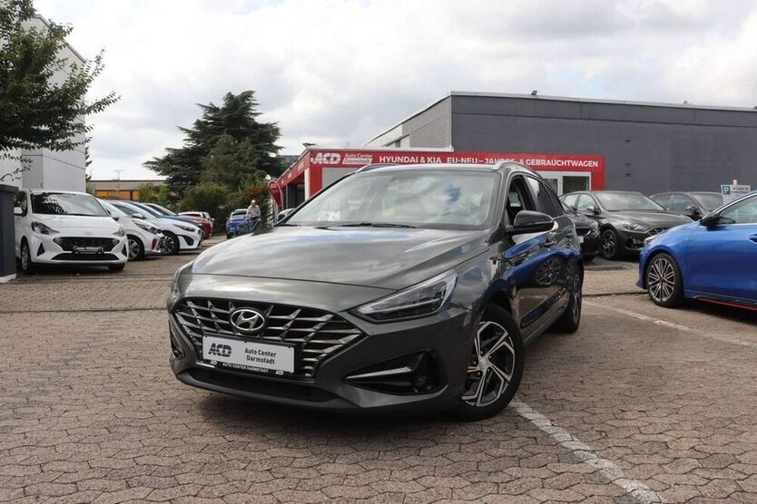 i30
