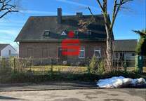 Freistehendes Zwei- bis Dreifamilienhaus mit Potential