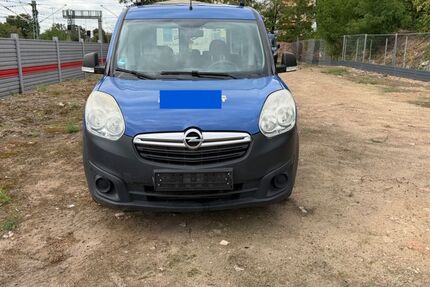 Opel Combo 197.000 km 2.499 &euro; Nürnberg 90431