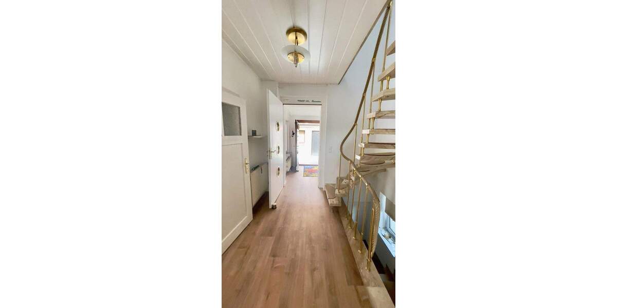 gemütliches Haus mit Nebengebäude und großem Grundstück 6 zimmer