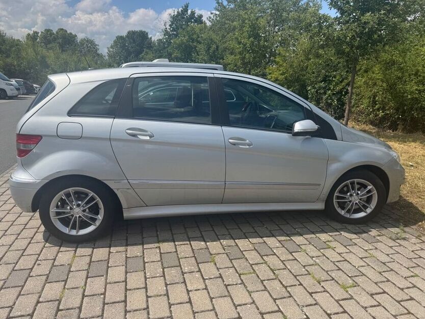 B 200