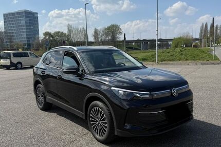 VW Tiguan 16.900 km 39.800 € Danndorf 38461