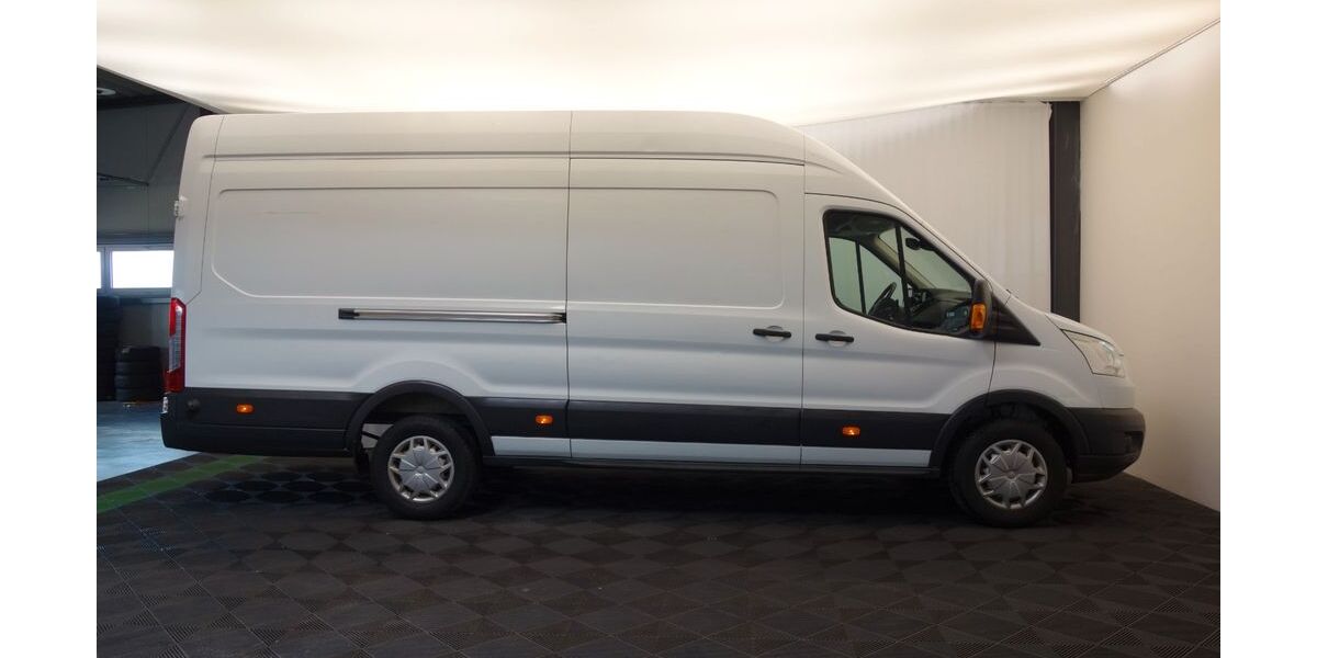 Ford Transit 110.000 km 13.700 &euro; Bad Lippspringe 33175