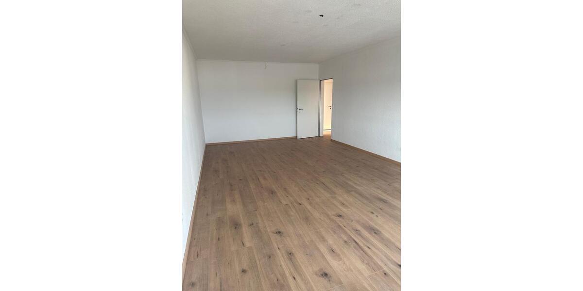 Etagenwohnung Bensheim - 3 Zimmer, 95 m&sup2;, 1.100&euro; | Angebot:26317159