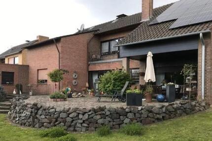 Haus Mönchengladbach West - 9 Zimmer, 300 m&sup2;, 585.000&euro; | Angebot:24981452